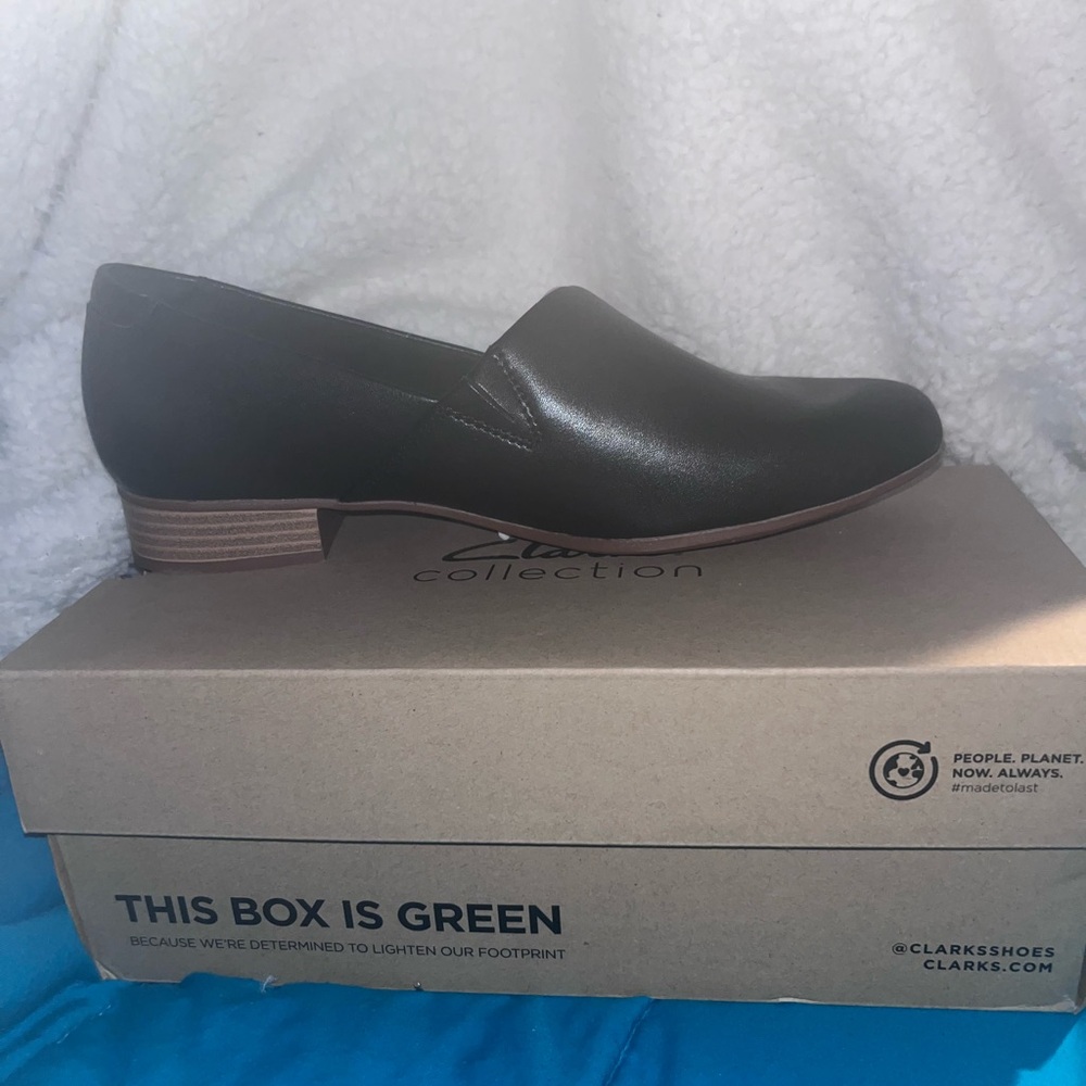 Clark’s Juliet Palm Black Leather shoes never worn